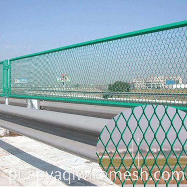 YQ Curvy Solded Wire Mesh Fence /3D Solded Fence Panel Painel Factory Preço